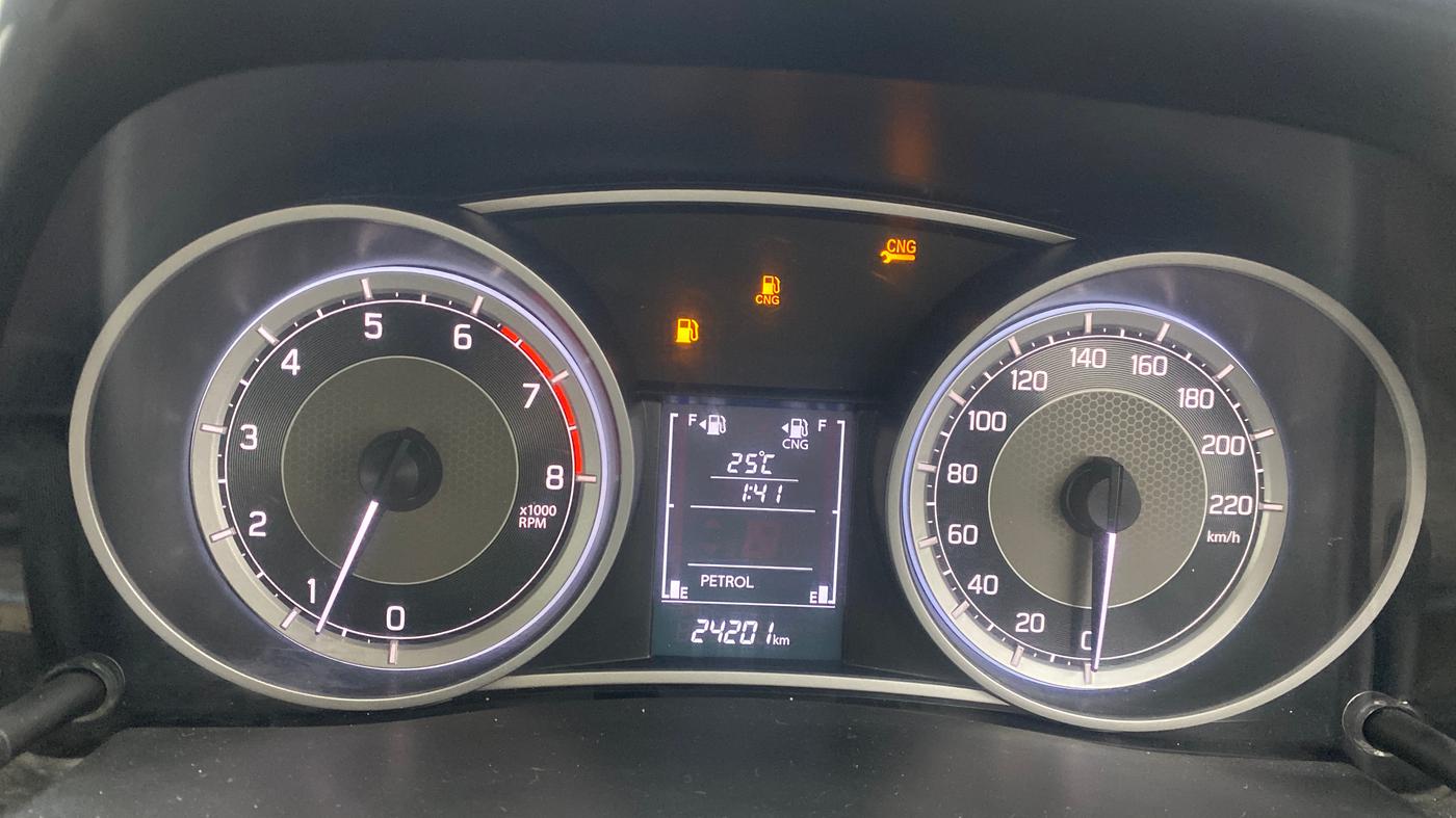2022 Maruti Dzire ZXI CNG, CNG, Manual, 24,188 km, Odometer Image