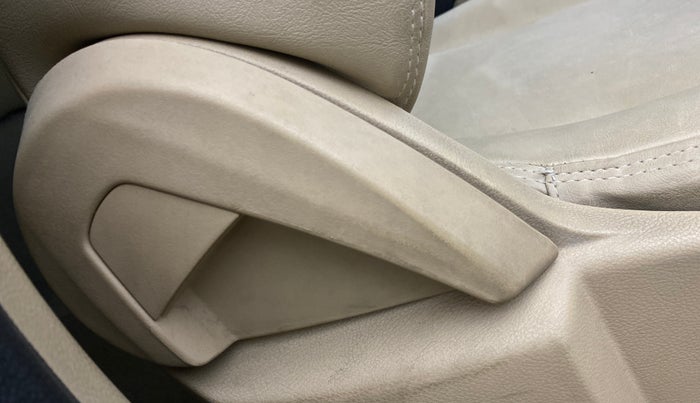 2015 Ford Figo Aspire TREND 1.5 DIESEL, Diesel, Manual, 60,028 km, Driver Side Adjustment Panel