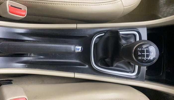 2015 Maruti Ciaz ZXI+, Petrol, Manual, 53,028 km, Gear Lever