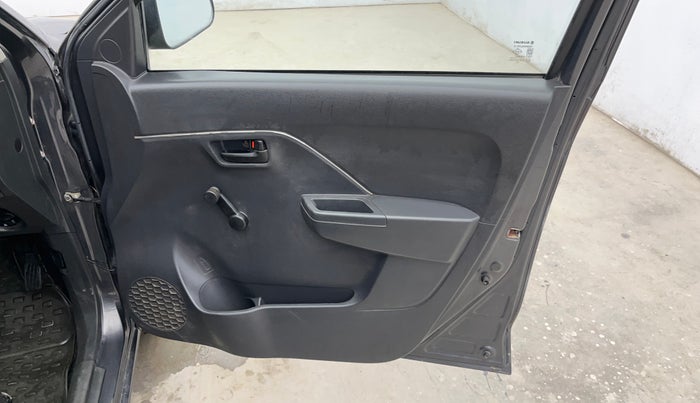 2023 Maruti Alto K10 LXI, Petrol, Manual, 44,108 km, Driver Side Door Panels Control