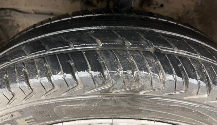 2023 Maruti Alto K10 LXI, Petrol, Manual, 44,108 km, Left Front Tyre Tread