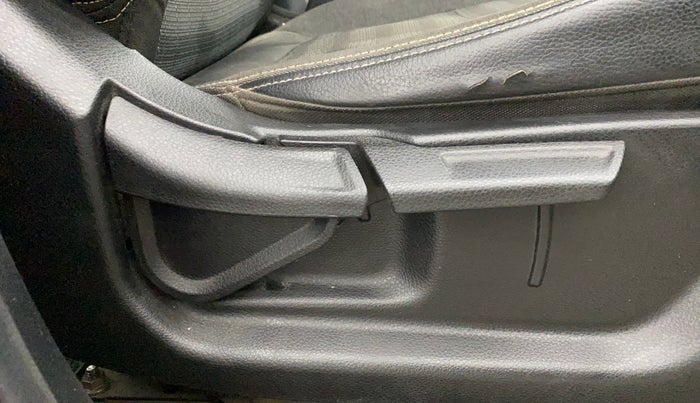 2021 KIA SONET HTK PLUS 1.5 AT, Diesel, Automatic, 83,619 km, Driver Side Adjustment Panel