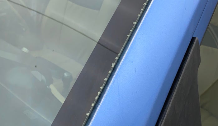 2013 Honda Amaze 1.2L I-VTEC VX, Petrol, Manual, 62,543 km, Left A pillar - Paint is slightly faded