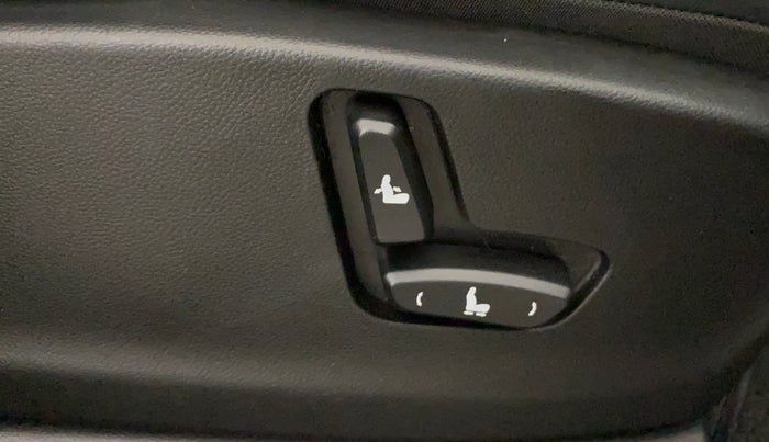 2020 MG HECTOR SHARP HYBRID 1.5 PETROL, Petrol, Manual, 23,313 km, Driver Side Adjustment Panel