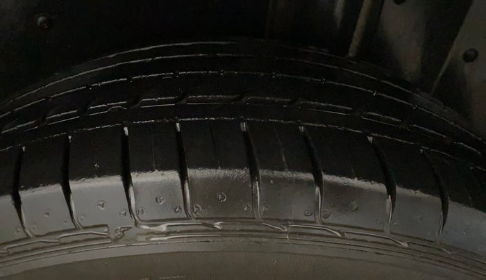 2020 MG HECTOR SHARP HYBRID 1.5 PETROL, Petrol, Manual, 23,313 km, Left Rear Tyre Tread
