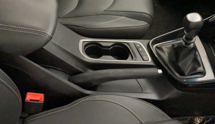 2020 MG HECTOR SHARP HYBRID 1.5 PETROL, Petrol, Manual, 23,313 km, Gear Lever
