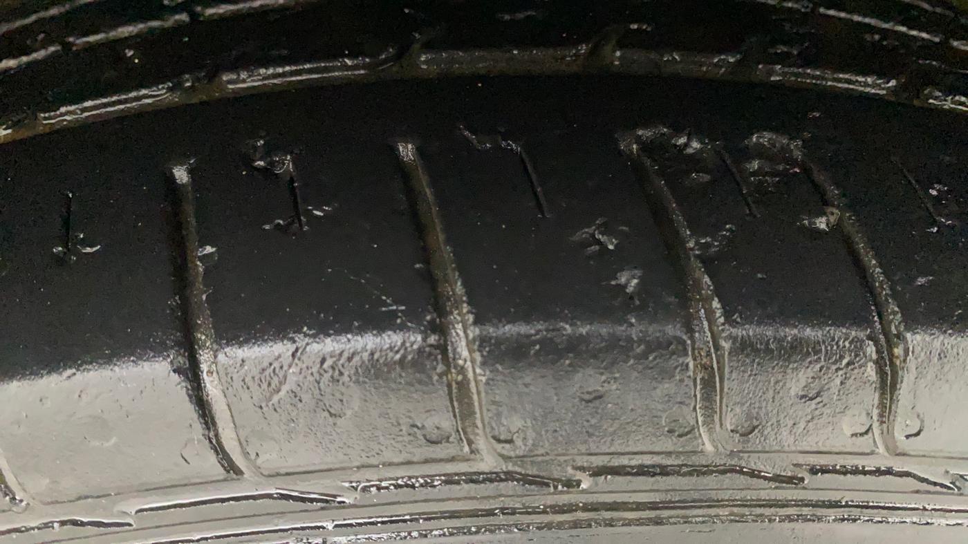 2020 MG HECTOR PLUS SHARP 1.5 PETROL TURBO DCT 6-STR, Petrol, Automatic, 47,361 km, Left Front Tyre Tread