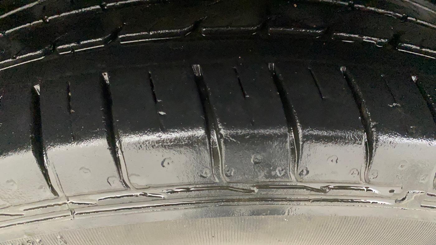 2020 MG HECTOR PLUS SHARP 1.5 PETROL TURBO DCT 6-STR, Petrol, Automatic, 47,361 km, Right Rear Tyre Tread