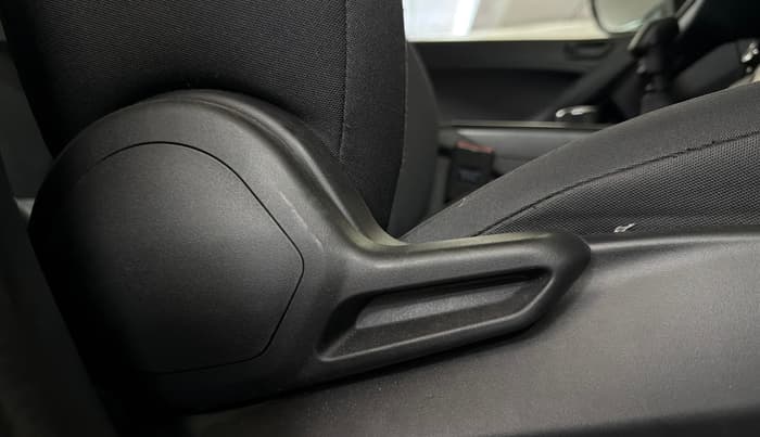 2024 Tata NEXON SMART+ 1.2 PETROL, CNG, Manual, 16,614 km, Driver Side Adjustment Panel