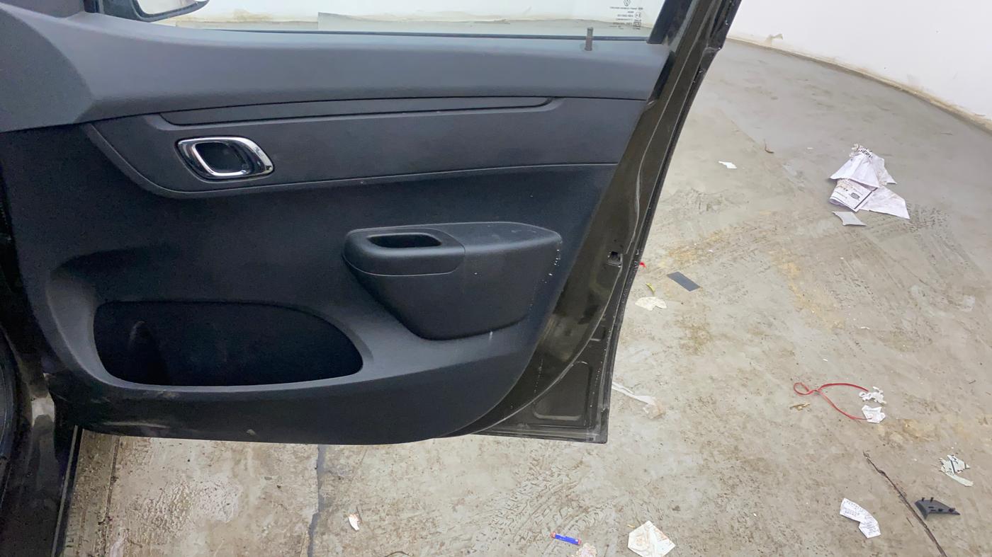 2019 Renault Kwid RXT 1.0 AMT (O), Petrol, Automatic, 45,623 km, Driver Side Door Panels Control