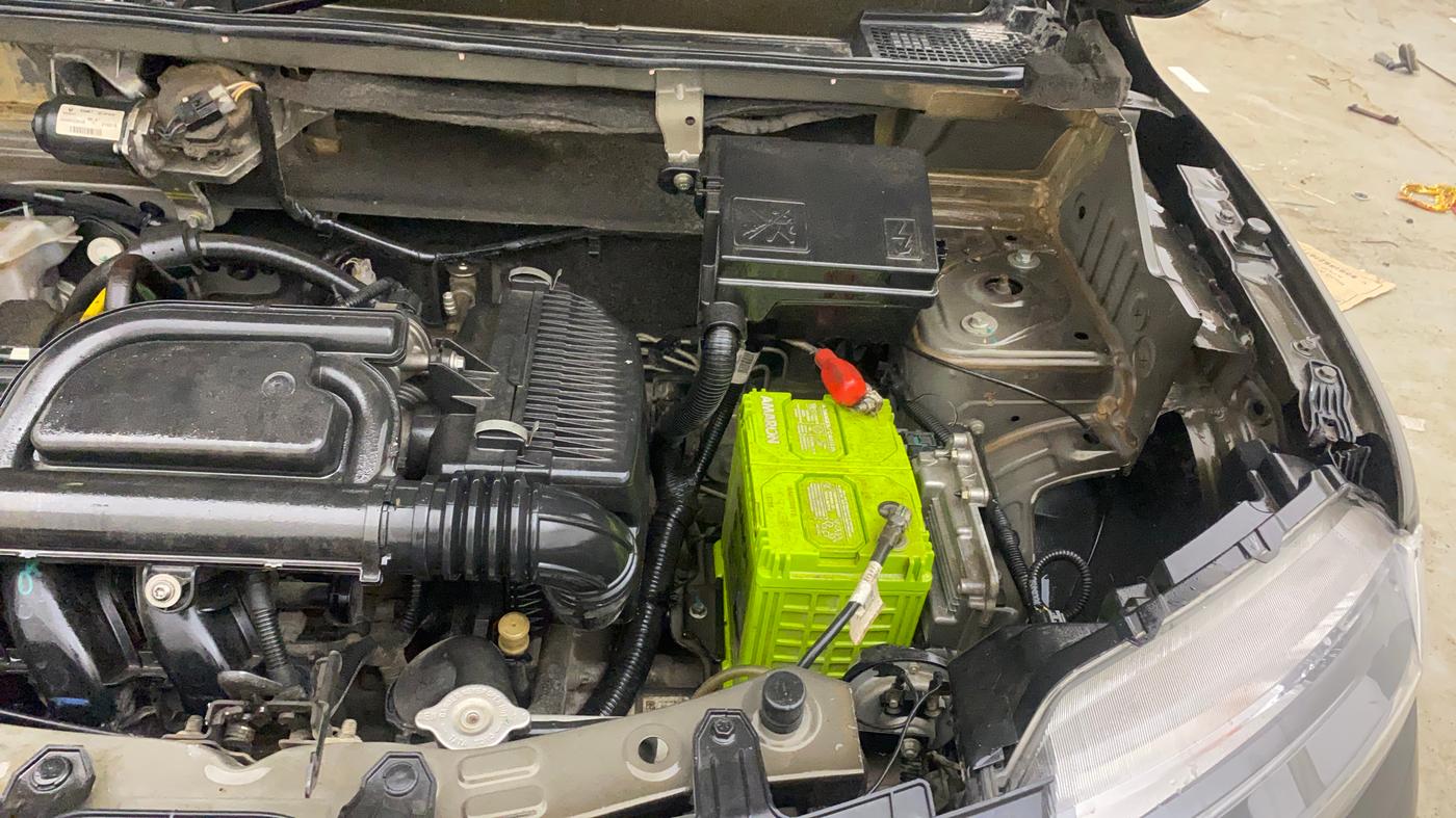 2019 Renault Kwid RXT 1.0 AMT (O), Petrol, Automatic, 45,623 km, Engine View - Left