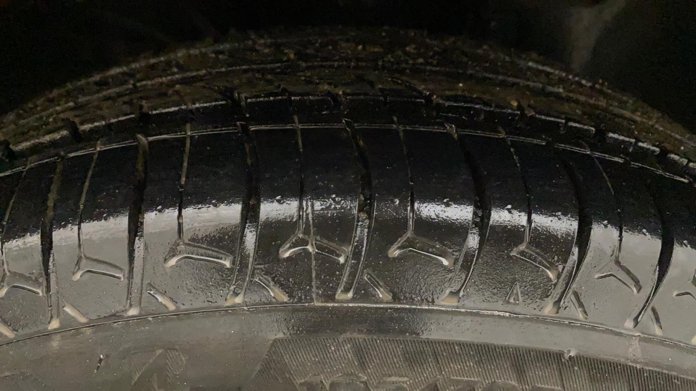 2019 Renault Kwid RXT 1.0 AMT (O), Petrol, Automatic, 45,623 km, Right Front Tyre Tread
