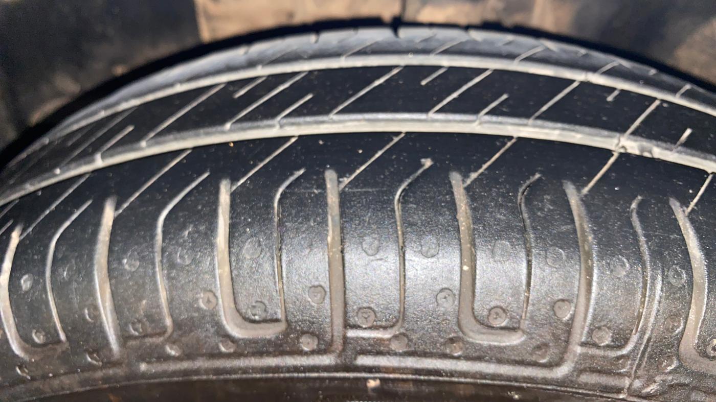 2019 Renault Kwid RXT 1.0 (O), Petrol, Manual, 63,386 km, Left Front Tyre Tread