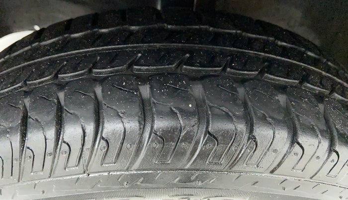 2018 Maruti Wagon R 1.0 VXI, Petrol, Manual, 389 km, Left Front Tyre Tread
