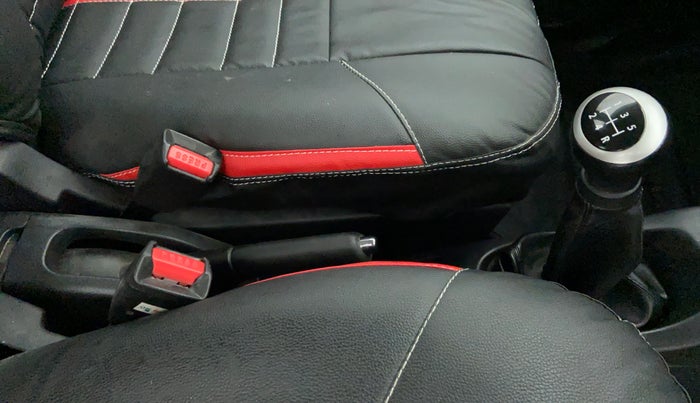 2018 Maruti Wagon R 1.0 VXI, Petrol, Manual, 389 km, Gear Lever