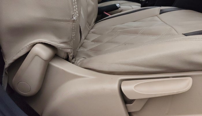 2017 Volkswagen Ameo HIGHLINE1.2L PLUS 16 ALLOY, Petrol, Manual, 95,740 km, Driver Side Adjustment Panel