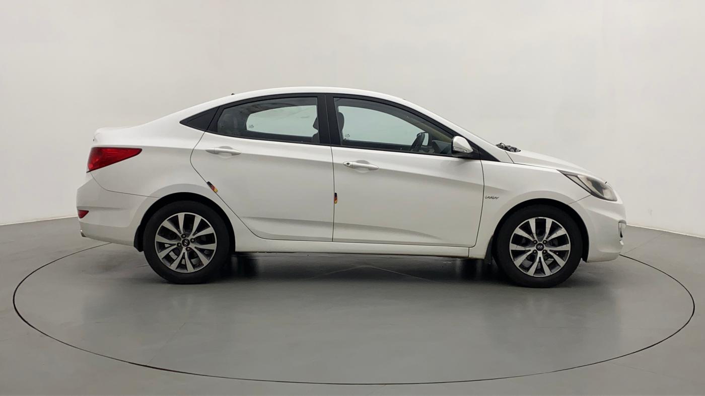 2014 Hyundai Verna FLUIDIC 1.6 VTVT SX, Petrol, Manual, 72,116 km, Right Side