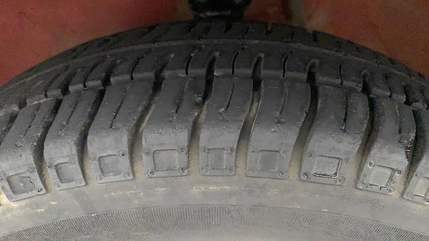2017 Maruti Alto 800 LXI, Petrol, Manual, 17,675 km, Left Front Tyre Tread