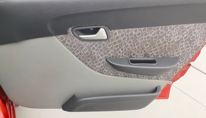 2017 Maruti Alto 800 LXI, Petrol, Manual, 17,675 km, Driver Side Door Panels Control