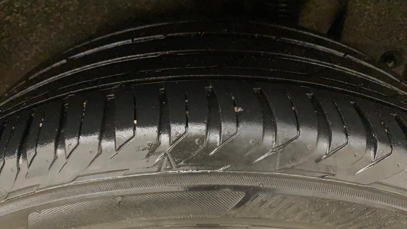 2019 Hyundai Tucson GL (O) 2WD AT PETROL, Petrol, Automatic, 1,14,846 km, Left Rear Tyre Tread