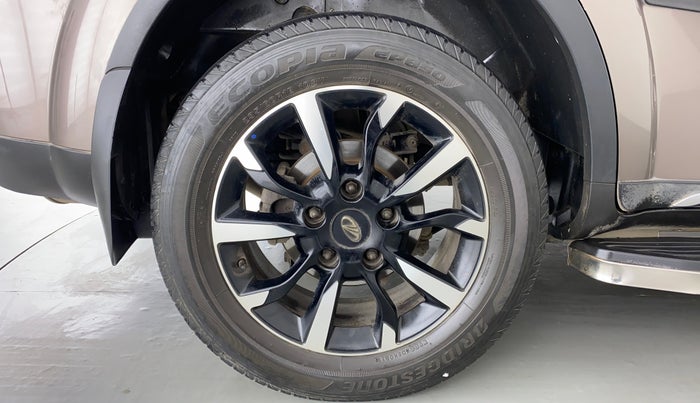 2019 Mahindra XUV500 W11 (O) AT, Diesel, Automatic, 57,685 km, Right Rear Wheel