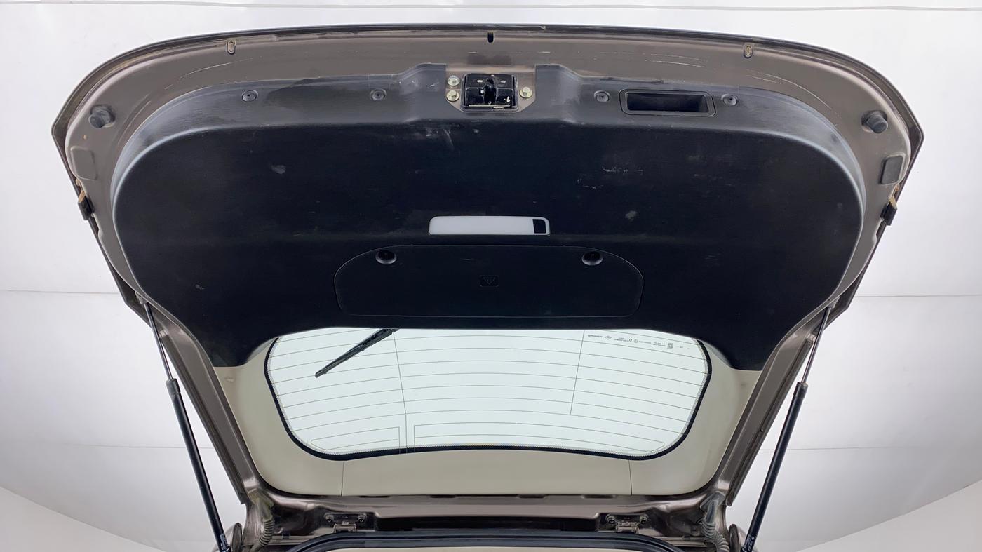 2019 Mahindra XUV500 W11 (O) AT, Diesel, Automatic, 57,685 km, Boot Door Open