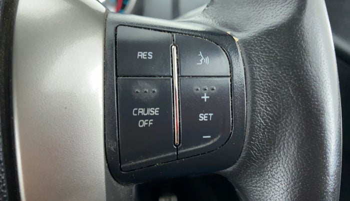 2019 Mahindra XUV500 W11 (O) AT, Diesel, Automatic, 57,685 km, Adaptive Cruise Control