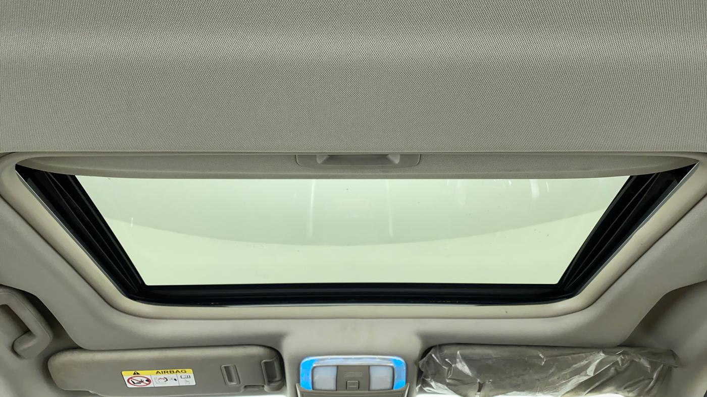 2019 Mahindra XUV500 W11 (O) AT, Diesel, Automatic, 57,685 km, Moonroof/ Sunroof