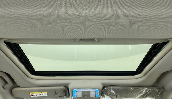 2019 Mahindra XUV500 W11 (O) AT, Diesel, Automatic, 57,685 km, Moonroof/ Sunroof