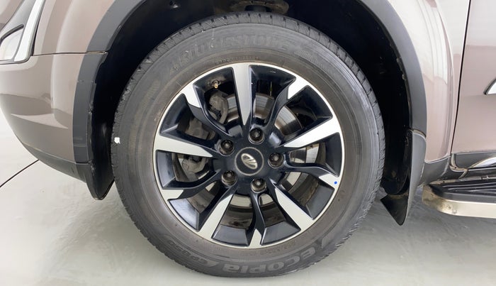 2019 Mahindra XUV500 W11 (O) AT, Diesel, Automatic, 57,685 km, Left Front Wheel