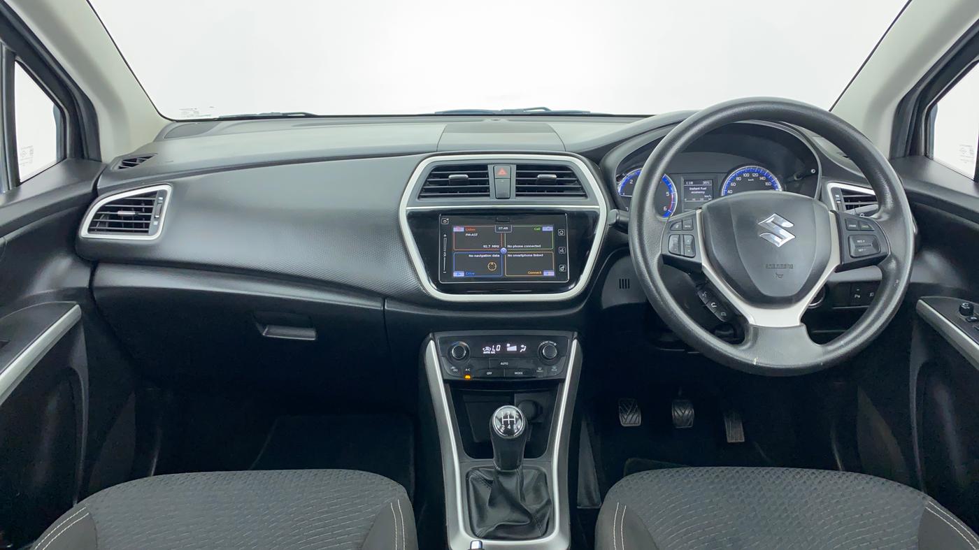 2016 Maruti S Cross ZETA 1.3, Diesel, Manual, 73,870 km, Dashboard