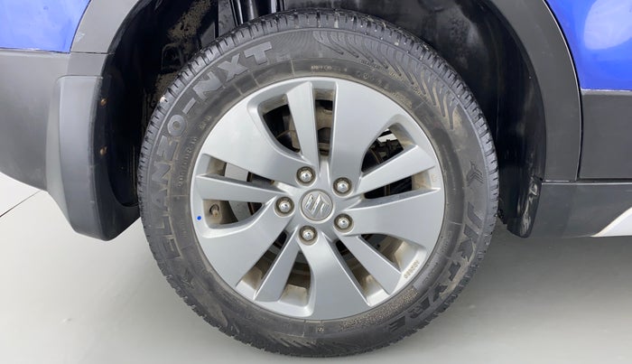 2016 Maruti S Cross ZETA 1.3, Diesel, Manual, 73,870 km, Right Rear Wheel