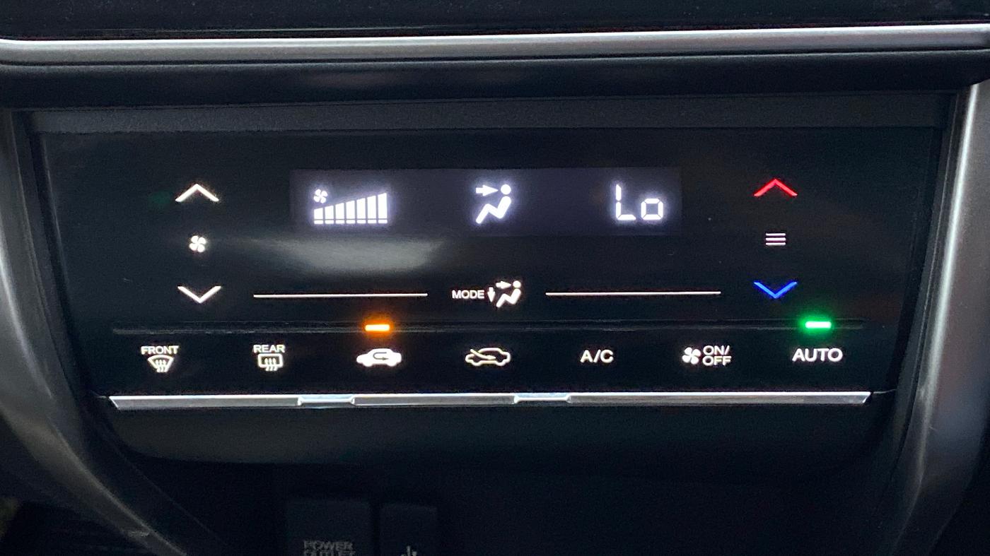 2014 Honda City SV MT PETROL, Petrol, Manual, 30,607 km, Automatic Climate Control