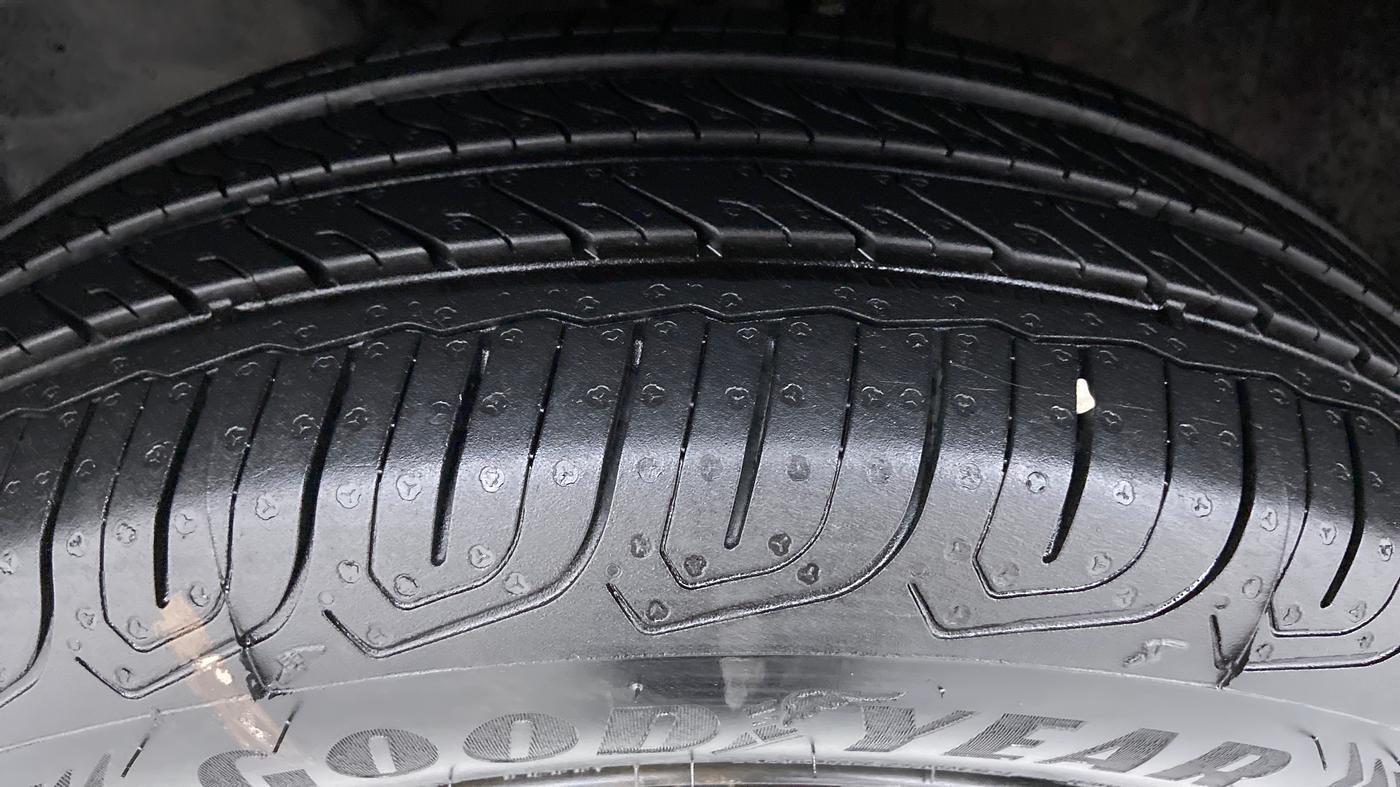 2014 Honda City SV MT PETROL, Petrol, Manual, 30,607 km, Left Front Tyre Tread