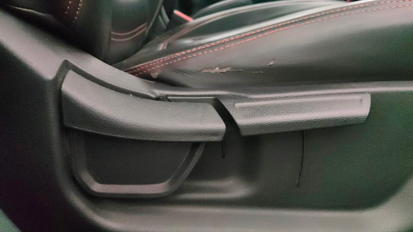 2021 Hyundai NEW I20 ASTA 1.2 AT, Petrol, Automatic, 80,370 km, Driver Side Adjustment Panel