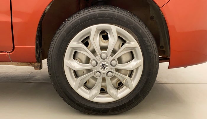 2010 Maruti Alto K10 LXI, Petrol, Manual, 45,370 km, Right Front Wheel