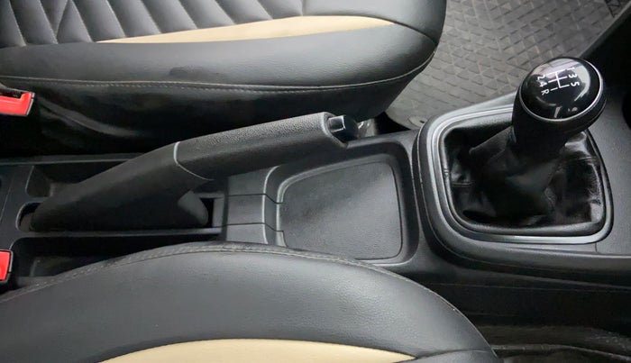 2018 Volkswagen Ameo Trendline 1.0, Petrol, Manual, 11,142 km, Gear Lever