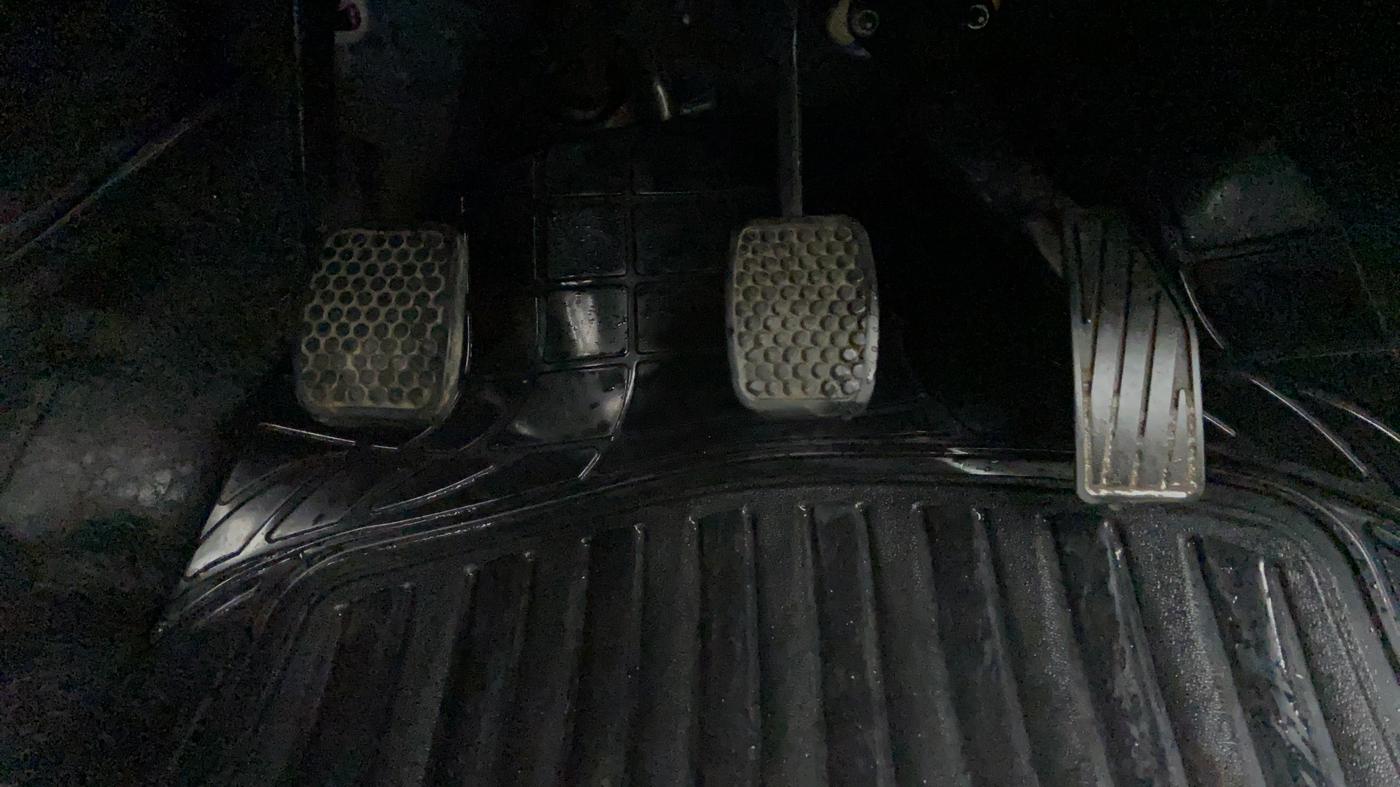 2019 Maruti Alto 800 VXI, Petrol, Manual, 20,099 km, Pedals