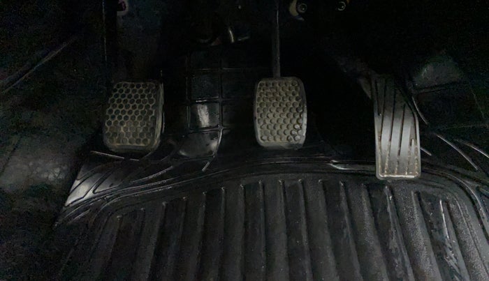 2019 Maruti Alto 800 VXI, Petrol, Manual, 20,099 km, Pedals