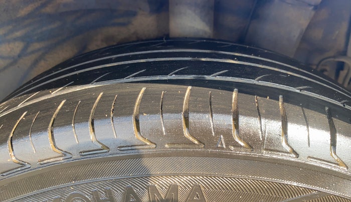 2015 Hyundai Xcent S 1.2, Petrol, Manual, 81,114 km, Left Rear Tyre Tread