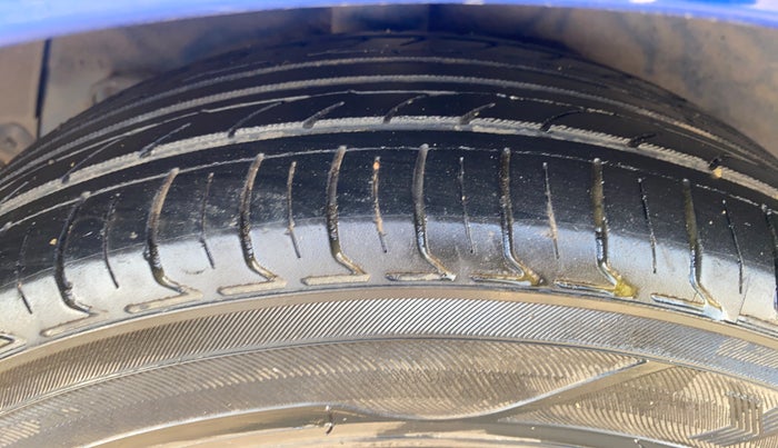 2015 Hyundai Xcent S 1.2, Petrol, Manual, 81,114 km, Right Rear Tyre Tread