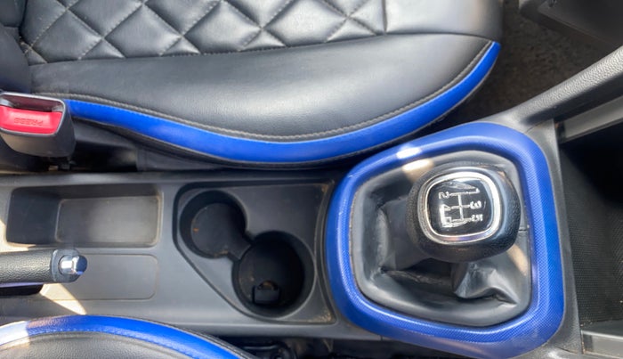 2015 Hyundai Xcent S 1.2, Petrol, Manual, 81,114 km, Gear Lever