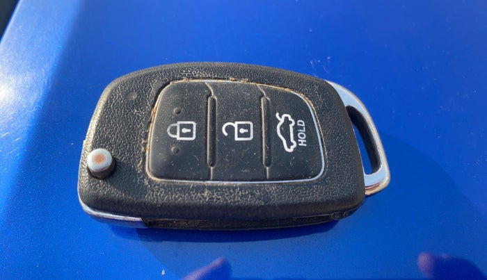 2015 Hyundai Xcent S 1.2, Petrol, Manual, 81,114 km, Key Close Up