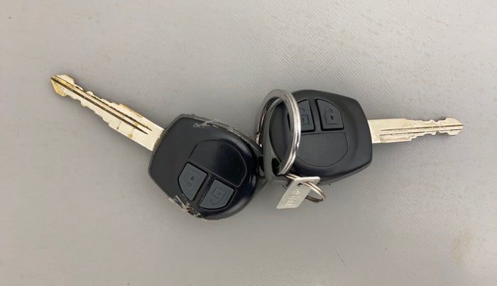 2016 Maruti Wagon R 1.0 VXI  ABS-AIRBAG, Petrol, Manual, 1,18,012 km, Key Close Up