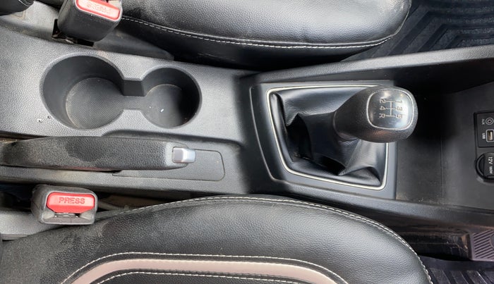 2018 Hyundai Elite i20 SPORTZ 1.2, Petrol, Manual, 75,503 km, Gear Lever