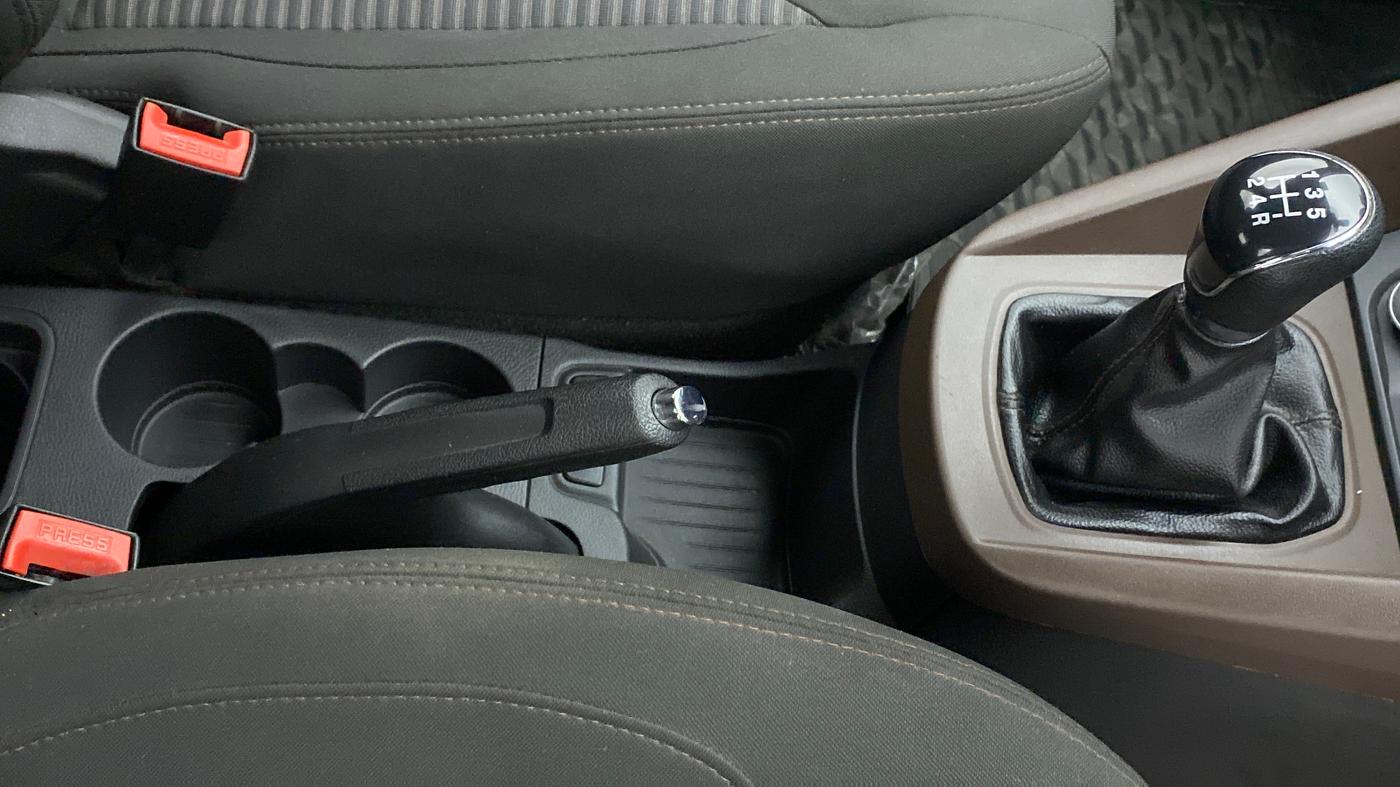 2018 Ford FREESTYLE TITANIUM PLUS 1.2 PETROL, Petrol, Manual, 17,652 km, Gear Lever