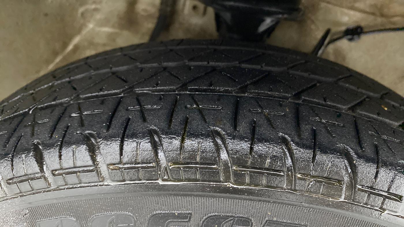 2019 Maruti Alto LXI CNG, CNG, Manual, 95,963 km, Right Front Tyre Tread
