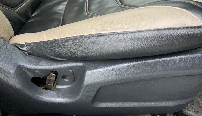 2018 Hyundai Elite i20 MAGNA EXECUTIVE 1.2, CNG, Manual, 36,778 km, Driver Side Adjustment Panel
