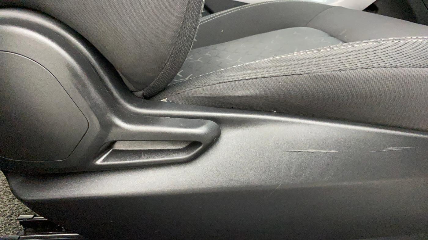 2020 Tata NEXON XM SUNROOF 1.2 RTN, Petrol, Manual, 27,665 km, Driver Side Adjustment Panel