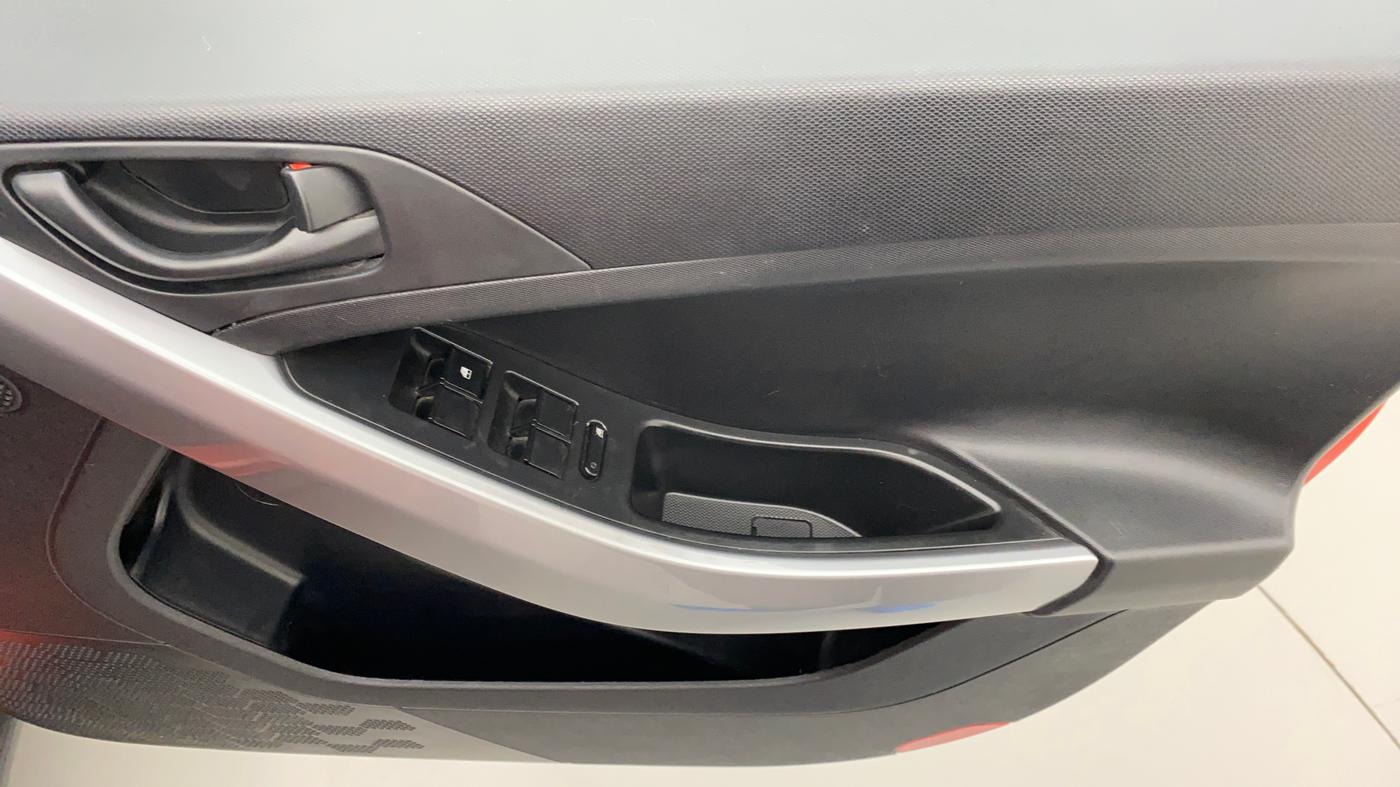 2020 Tata NEXON XM SUNROOF 1.2 RTN, Petrol, Manual, 27,665 km, Driver Side Door Panels Control